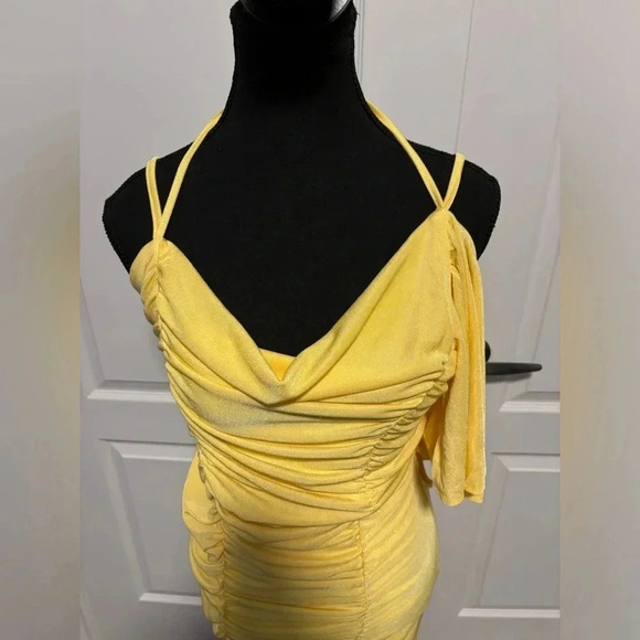 NWT | Fashion Nova | Yellow  Fluttering About Mini Dress | Size M - Picture 3 of 7